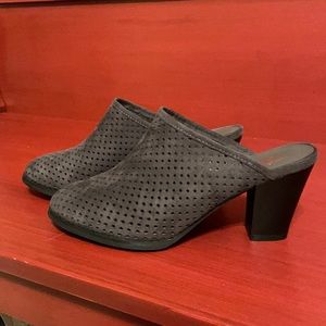 Vegan suede mules - NWOB